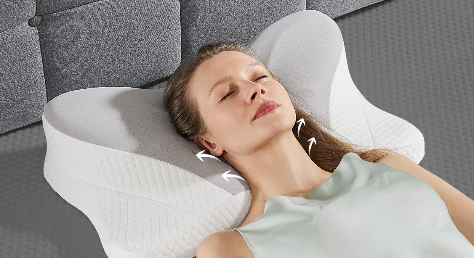 Sleeping on the back with the Valynest Contour Pillow